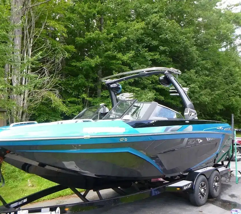 2019 Tige zx5 – 2019 Indmar Raptor 6.2L Engine – Dual axle trailer 2019 BOATMATE