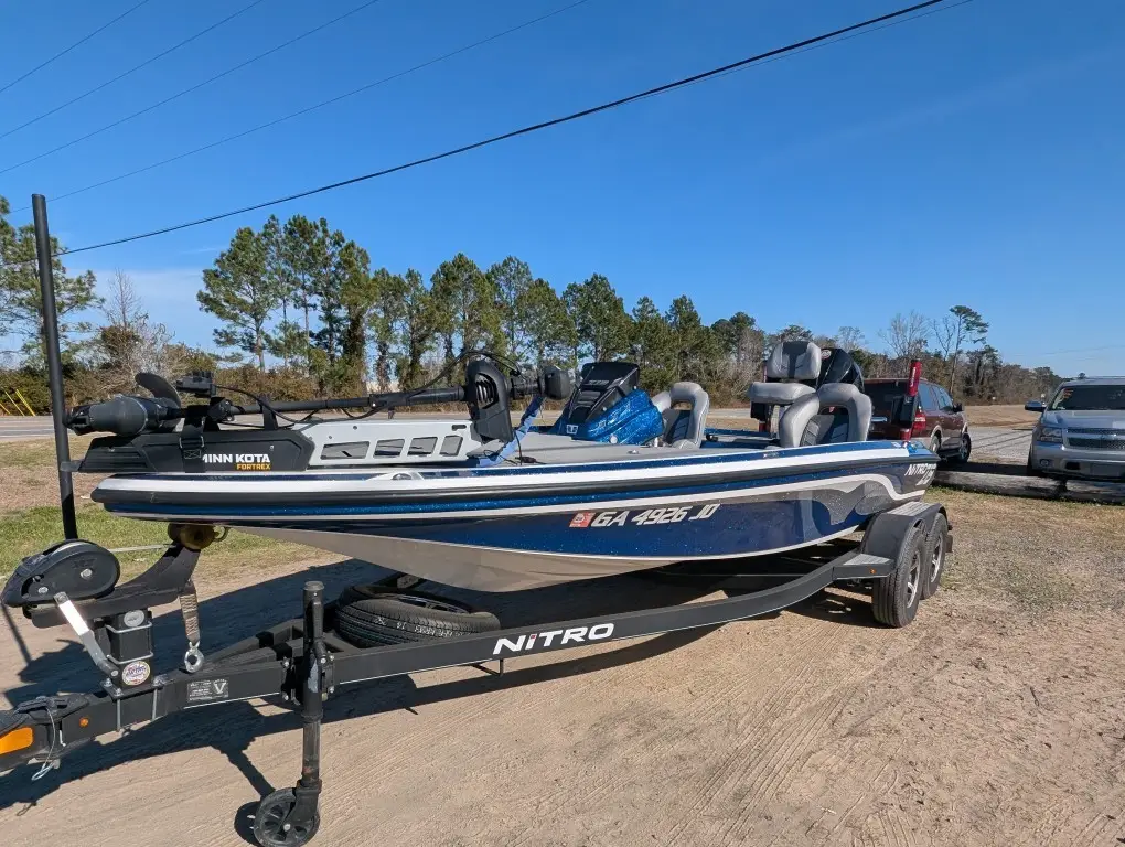 2020 Nitro Z19 – 200hp Mercury Pro XS 4-stroke – 2020  River Marine Trailer