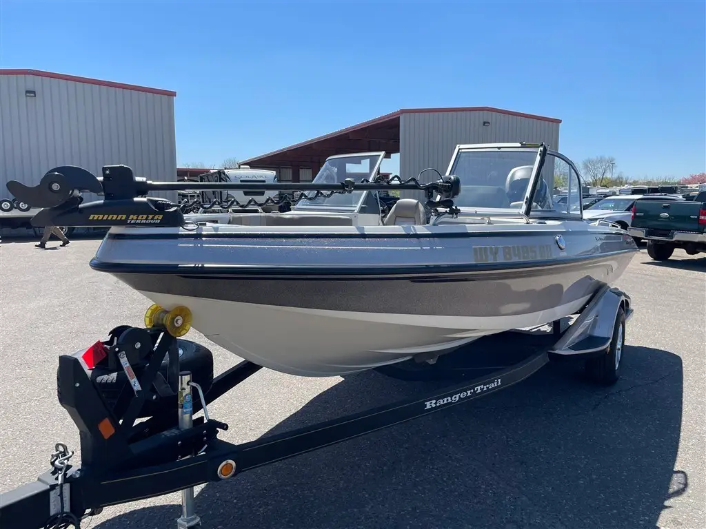 2016 Ranger Reata 1850 LS 175hp 4-stroke Mercury Engine Fishing Holdings trailer